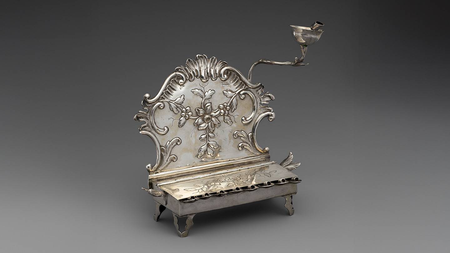 История ханукальных огней